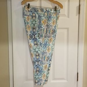 Paisley Printed Dress Capris